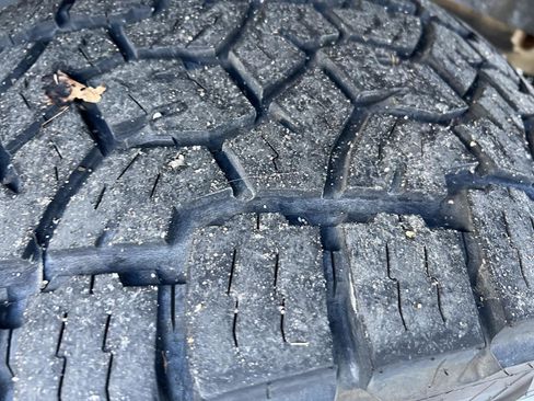 Used 2019 Chevrolet Silverado 1500 LT Trail Boss image 9