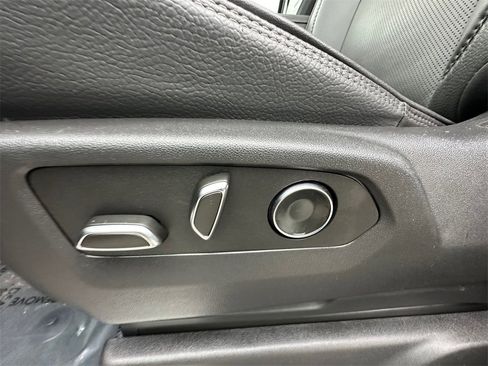 Used 2025 GMC Sierra 2500 Denali image 10