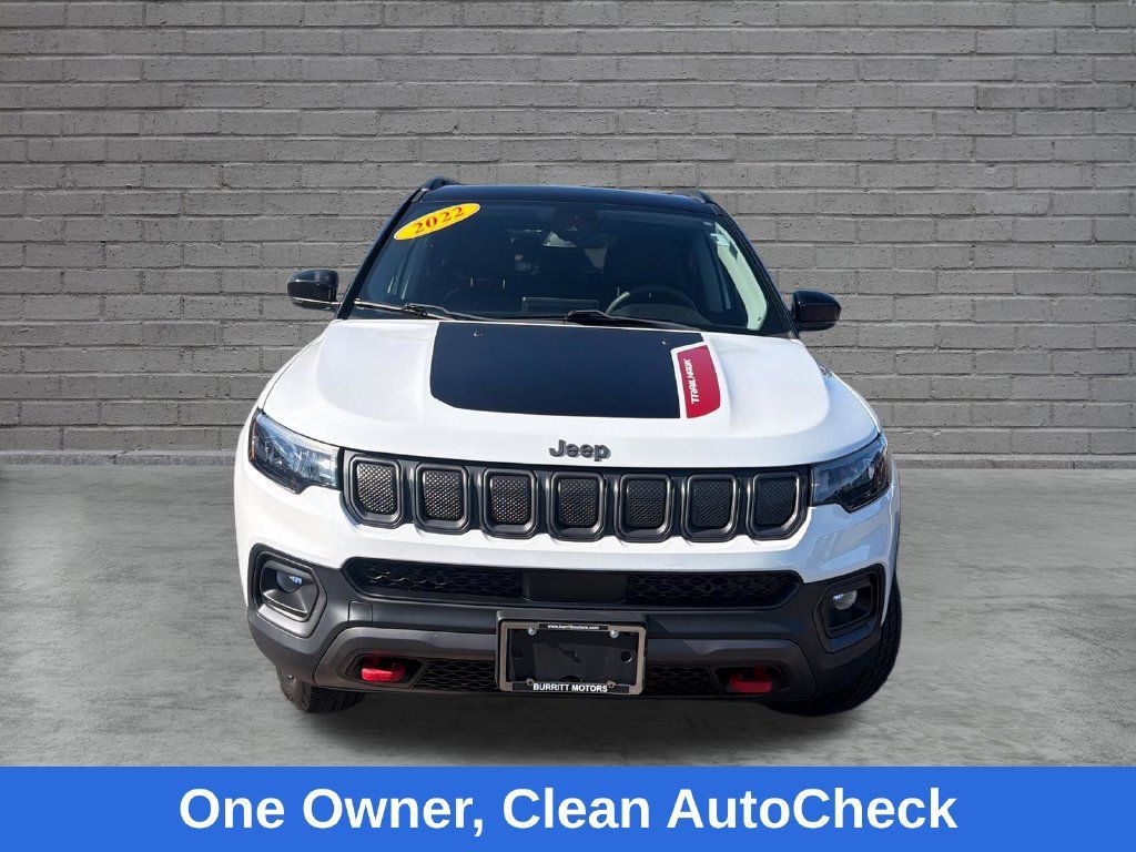 Used 2022 Jeep Compass Trailhawk w/ Sun and Sound Group AWD/4WD image 2