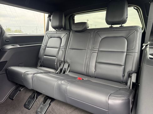 New 2024 Lincoln Navigator L Reserve image 31