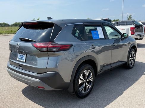 Used 2022 Nissan Rogue SV FWD image 32