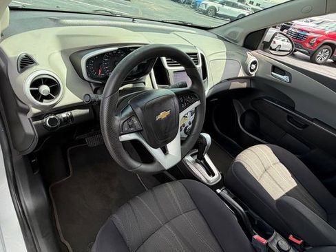 Used 2020 Chevrolet Sonic LT FWD image 10