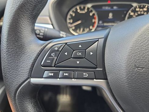 Used 2025 Nissan Altima 2.5 SV FWD image 20
