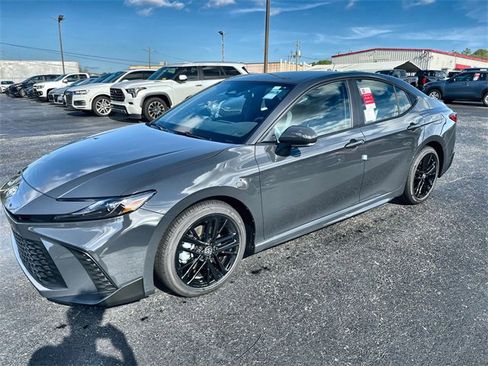 New 2026 Toyota Camry SE image 13