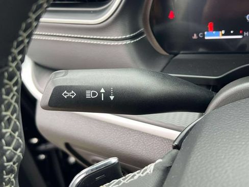 Used 2023 Jeep Grand Cherokee Altitude AWD/4WD image 19