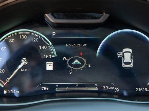 Used 2024 Genesis GV70 3.5T Sport w/ Sport Prestige Package image 17