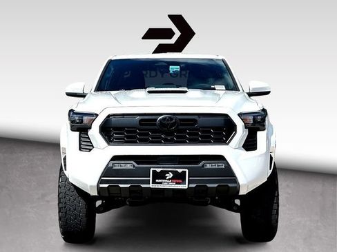 Certified 2024 Toyota Tacoma TRD Sport AWD/4WD image 3