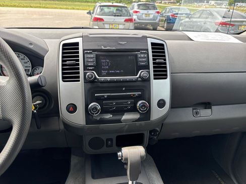 Used 2018 Nissan Frontier SV RWD image 15