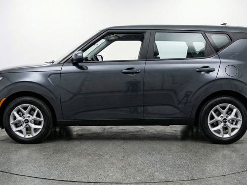 Used 2025 Kia Soul LX w/ LX Technology Package image 5