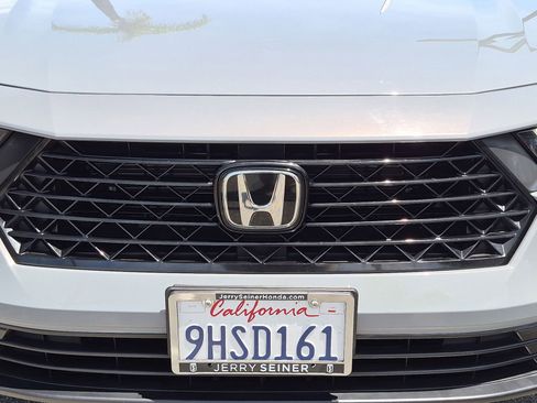Used 2023 Honda Accord Sport image 9