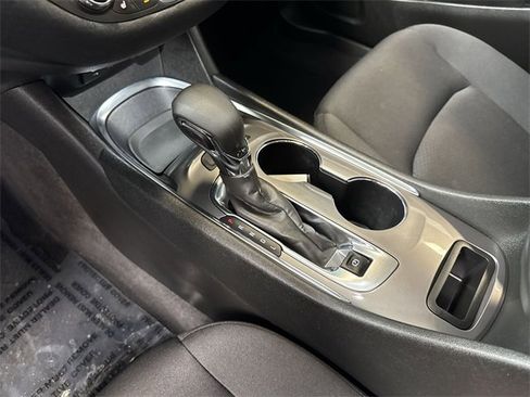 Used 2022 Chevrolet Malibu LT image 21