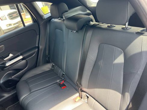 Used 2025 Mercedes-Benz GLA 250 image 22