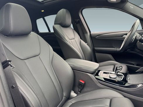 Used 2024 BMW X4 xDrive30i w/ Premium Package image 31