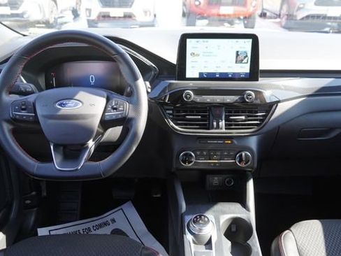 Used 2025 Ford Escape ST-Line image 15