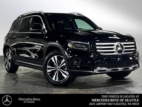 Certified 2025 Mercedes-Benz GLB 250 4MATIC image 1