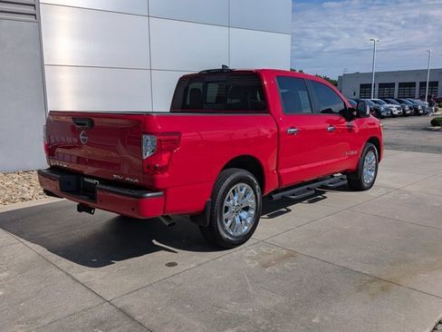 Used 2024 Nissan Titan SV w/ SV Convenience Package AWD/4WD image 4