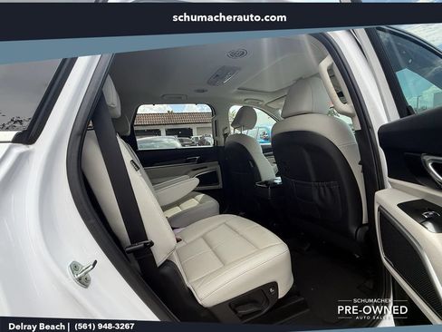 Used 2023 Kia Telluride EX w/ EX Captain's Chair Package AWD/4WD image 16