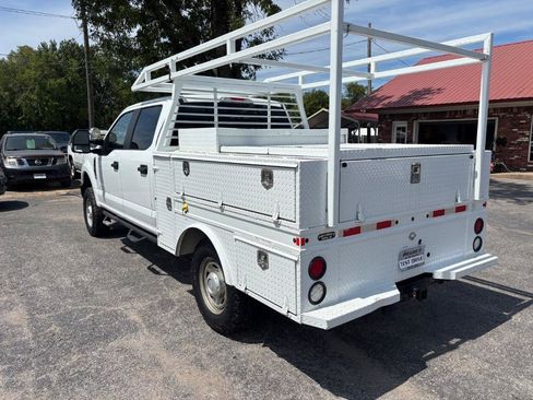 Used 2017 Ford F250 XL w/ Power Equipment Group AWD/4WD image 4