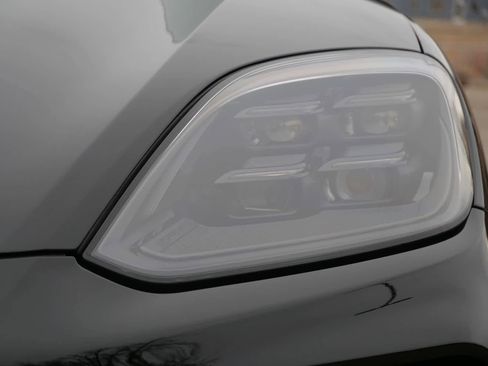 Certified 2026 Porsche Cayenne GTS image 6