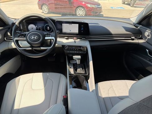 New 2026 Hyundai Elantra Limited FWD image 16
