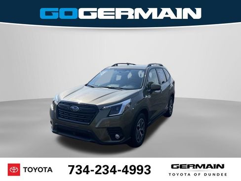 Used 2023 Subaru Forester Premium AWD/4WD image 1