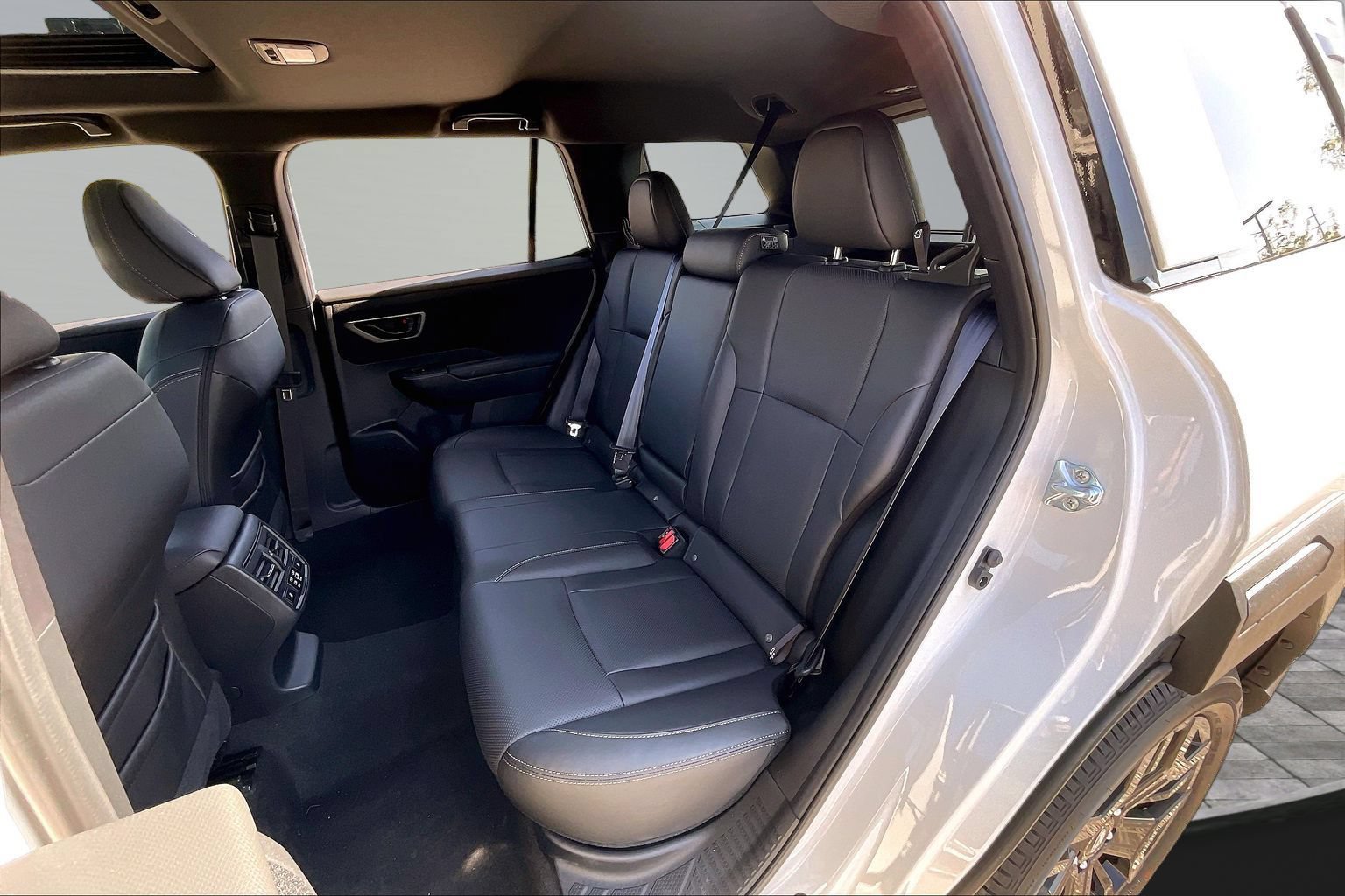 New 2026 Subaru Outback Limited XT AWD/4WD image 10