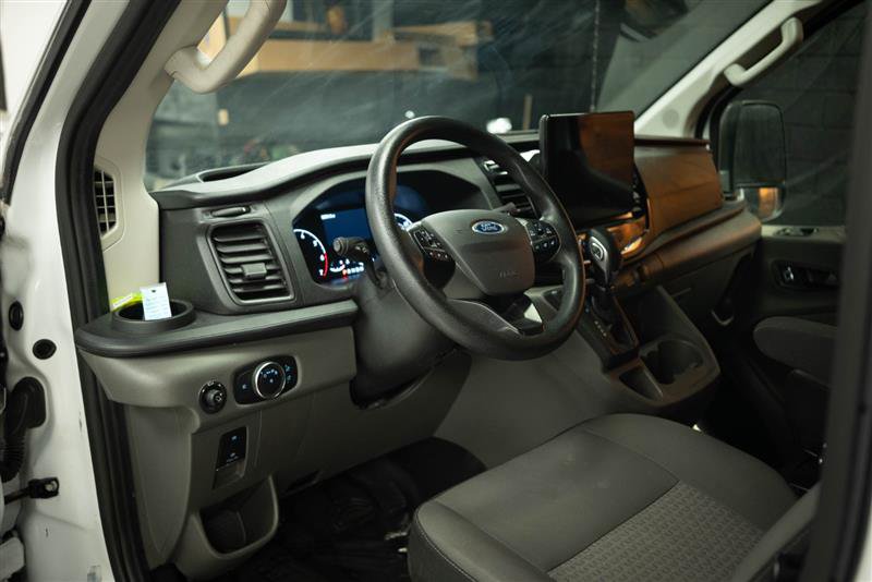 Used 2024 Ford Transit 350 XLT RWD image 9