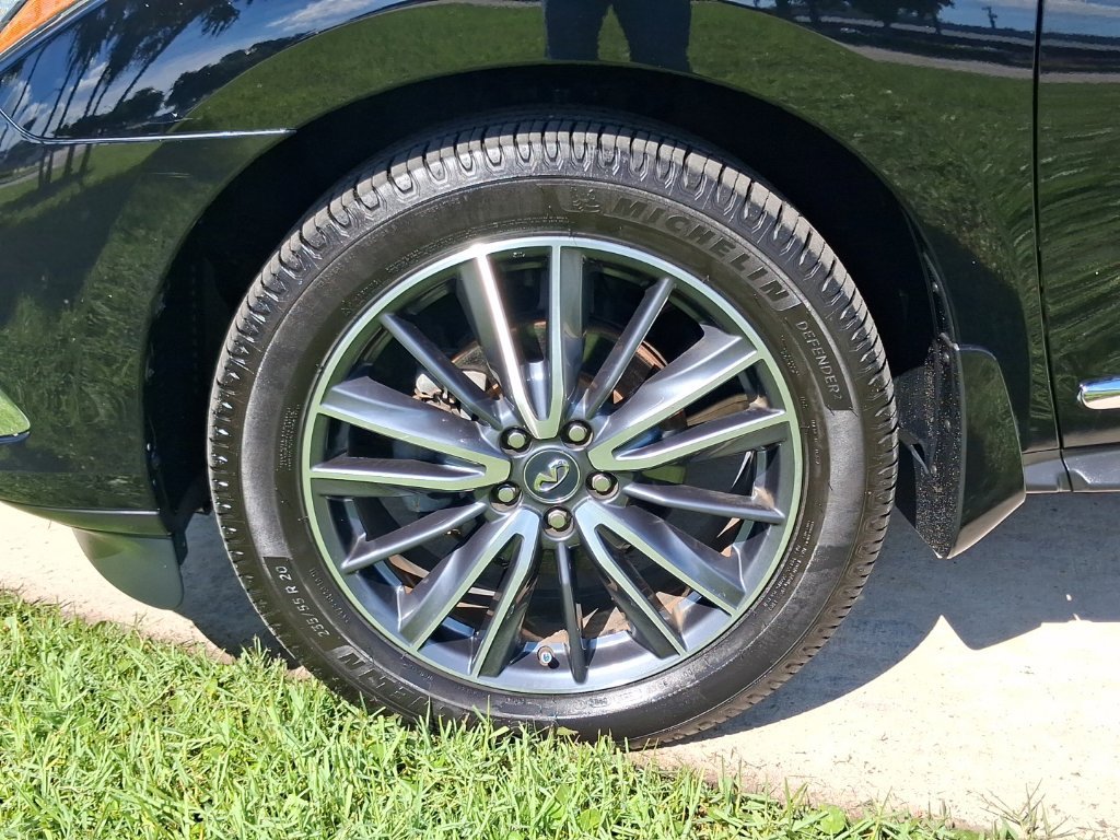 Used 2020 INFINITI QX60 Luxe w/ Sensory Package FWD image 3