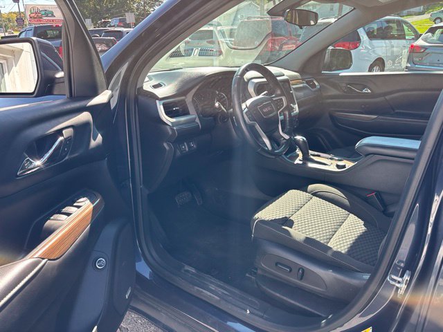 Used 2018 GMC Acadia SLE w/ Driver Alert Package I AWD/4WD image 16