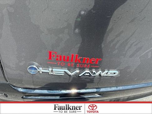 Used 2025 Toyota Sienna Platinum AWD/4WD image 27