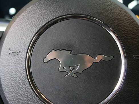 Used 2021 Ford Mustang Premium RWD image 15