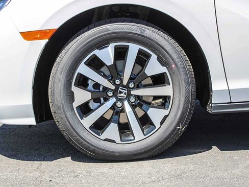 New 2026 Honda Odyssey EX-L image 11