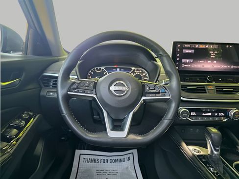 Used 2025 Nissan Altima 2.5 SL AWD/4WD image 19