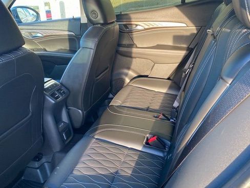 Used 2022 Buick Envision Avenir w/ Technology Package II image 13