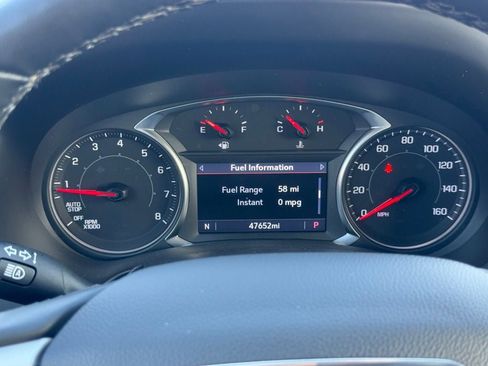 Used 2024 GMC Terrain SLT image 16