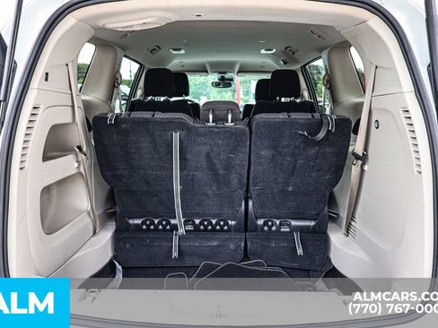 Used 2023 Chrysler Voyager LX FWD image 23