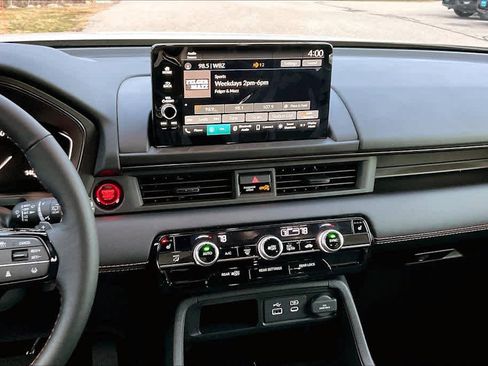 New 2025 Honda Pilot TrailSport image 12