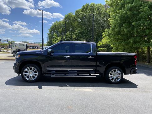 Used 2023 Chevrolet Silverado 1500 High Country w/ High Country Premium Package image 6