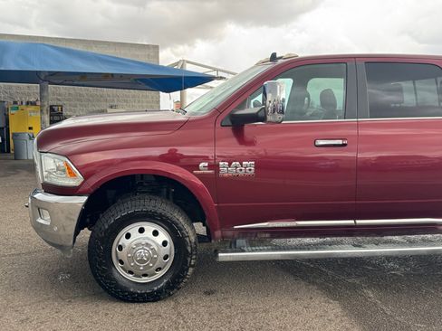 Used 2018 RAM 3500 Laramie Longhorn image 10