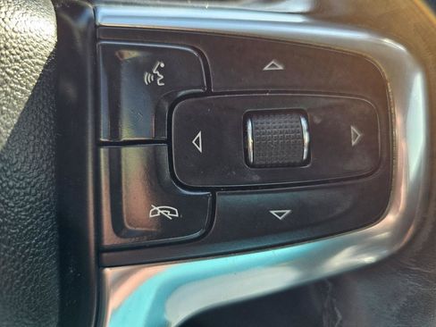 Used 2019 Chevrolet Blazer LT FWD image 11