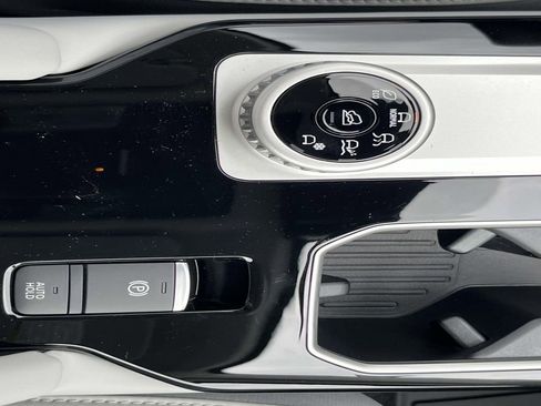 New 2026 Mitsubishi Outlander SE image 21