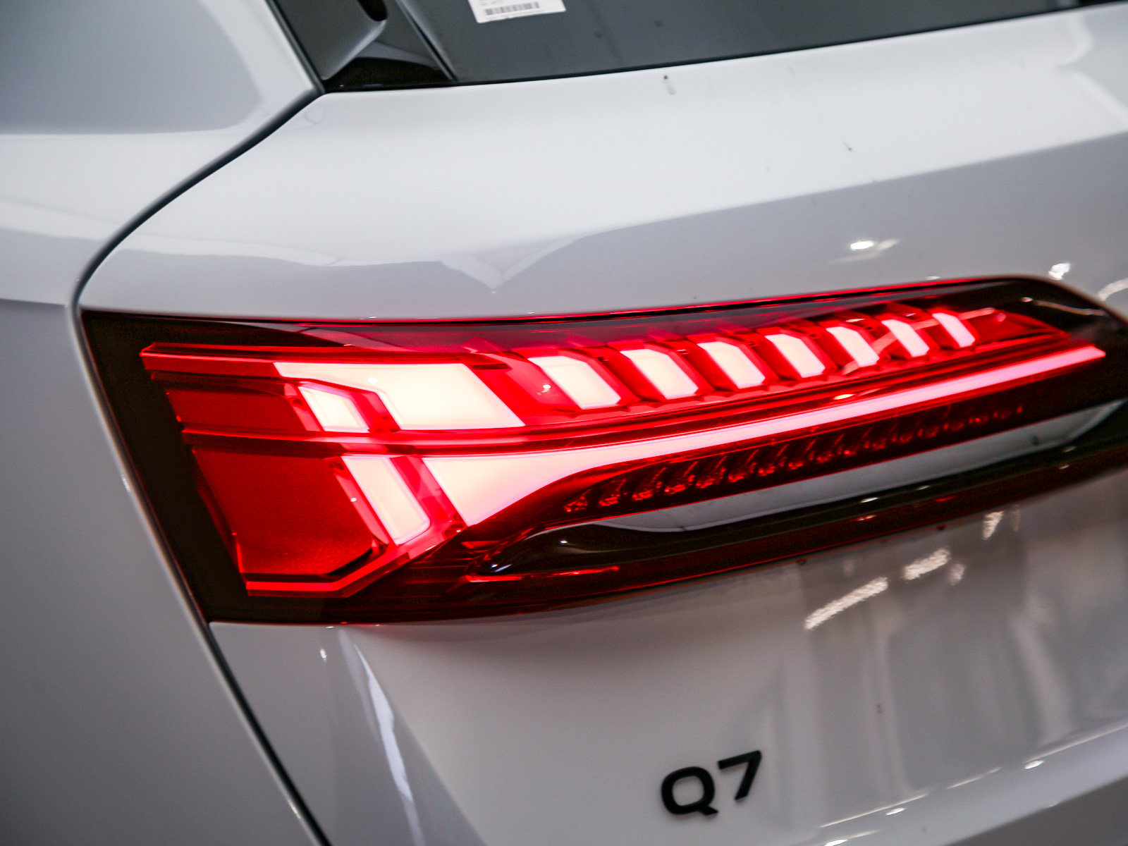 Certified 2025 Audi Q7 2.0T Premium Plus w/ Premium Plus Package AWD/4WD image 12