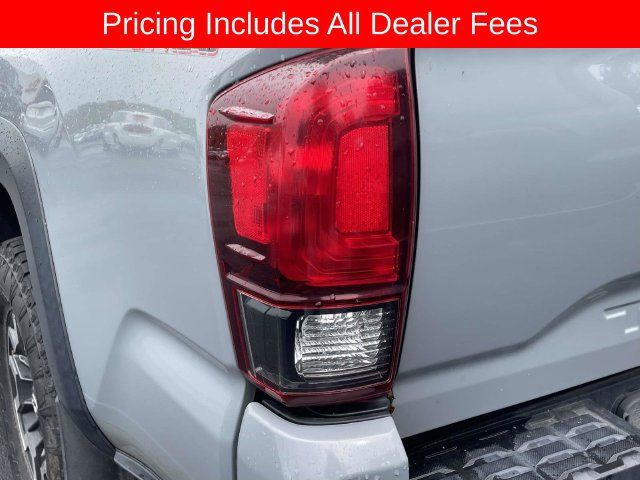 Used 2019 Toyota Tacoma TRD Off-Road w/ Technology Package AWD/4WD image 8