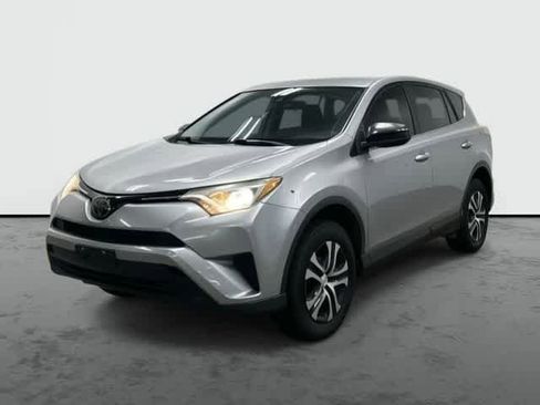 Used 2018 Toyota RAV4 LE FWD image 1
