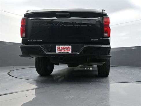 Used 2025 Chevrolet Colorado Z71 w/ Technology Package image 32