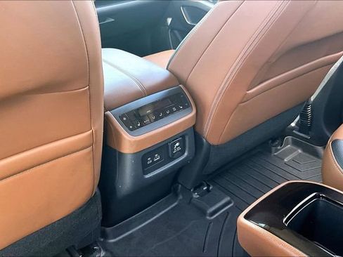 Certified 2025 Nissan Pathfinder Platinum image 25