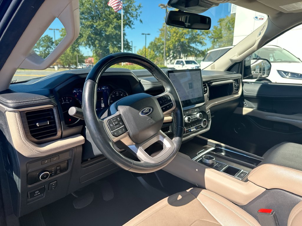 Used 2024 Ford Expedition Limited RWD image 10
