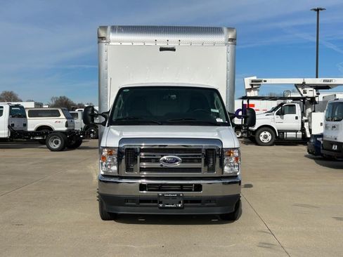 Used 2024 Ford E-350 and Econoline 350 Super Duty w/ Power Windows & Locks Group RWD image 5