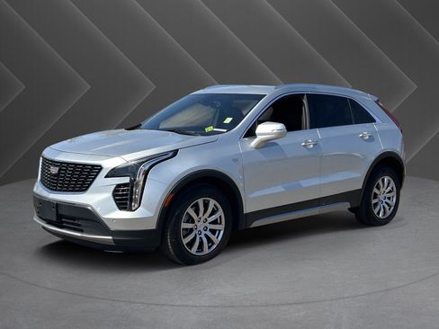 Used 2022 Cadillac XT4 Premium Luxury w/ Safety Alert Package AWD/4WD image 38
