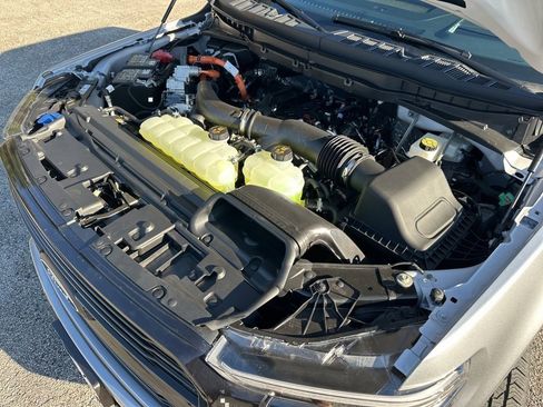 New 2025 Ford F150 Platinum w/ Equipment Group 702A High image 22